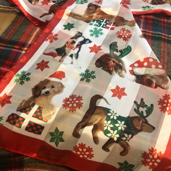 Beautiful Christmas Dog Lover Scarf - Picture 5 of 6